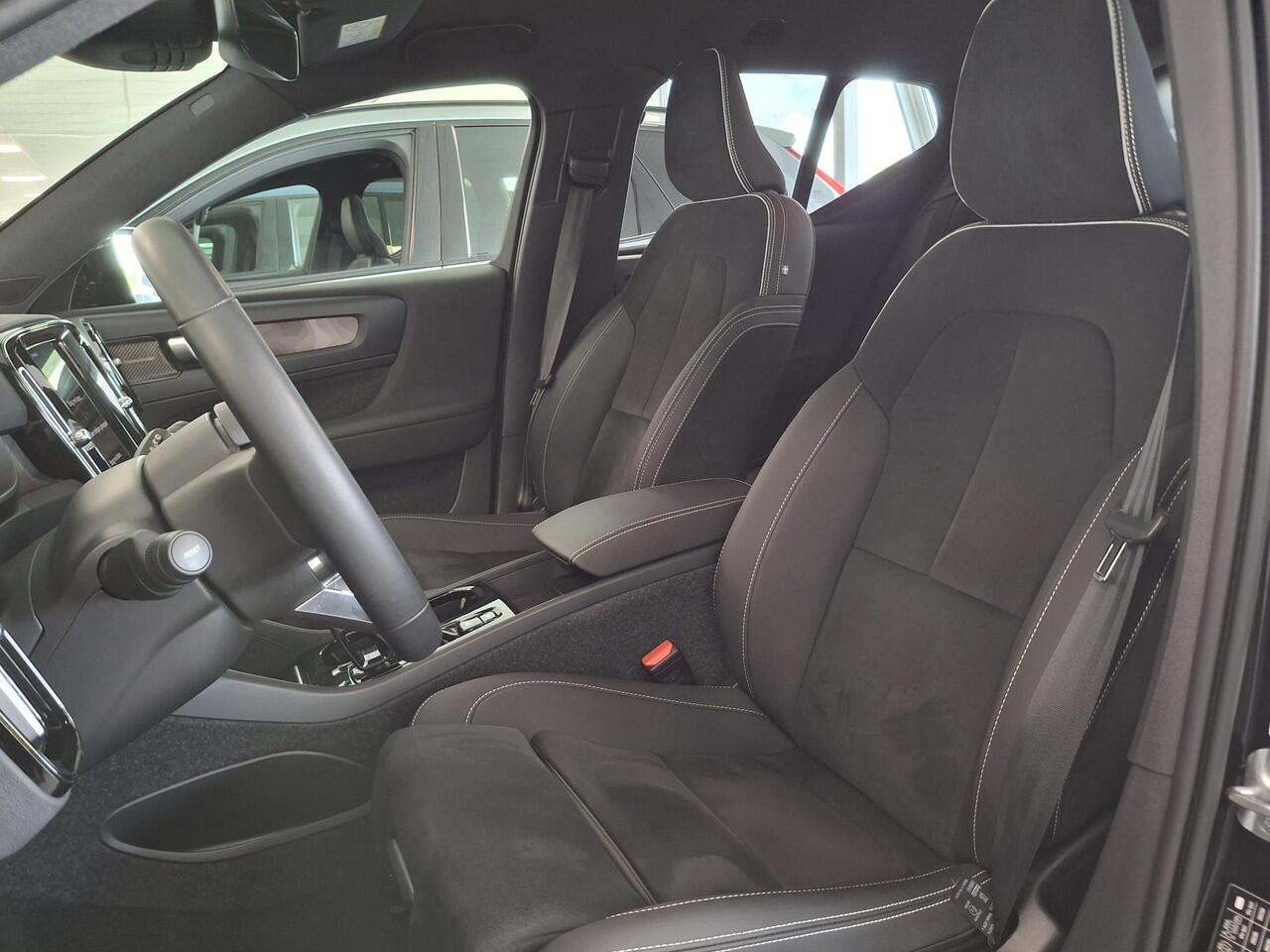 Volvo XC40 T5 Recharge Plus Dark | Harman/Kardon | 360 camera | Stoel & Stuur Verwarming |