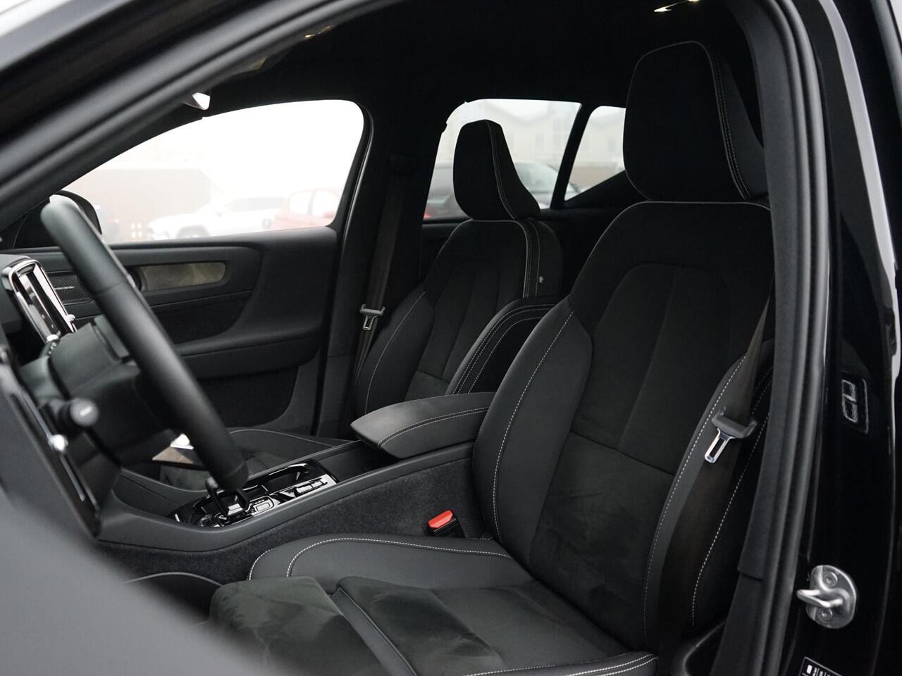 Volvo XC40 1.5 T5 Plug-in hybrid Plus Dark facelift / 1e Eig / Dealeronderh / Stoel- Stuurverwarming / Camera / Carplay / LED / Half leder