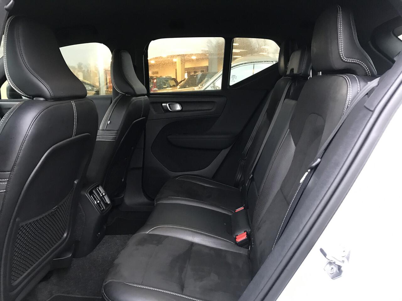 Volvo XC40 Recharge P8 AWD R-Design | Rijklaar incl 12 mnd Bovag | SoH 92% Camera LED Keyless entry Blis Stoelverwarming