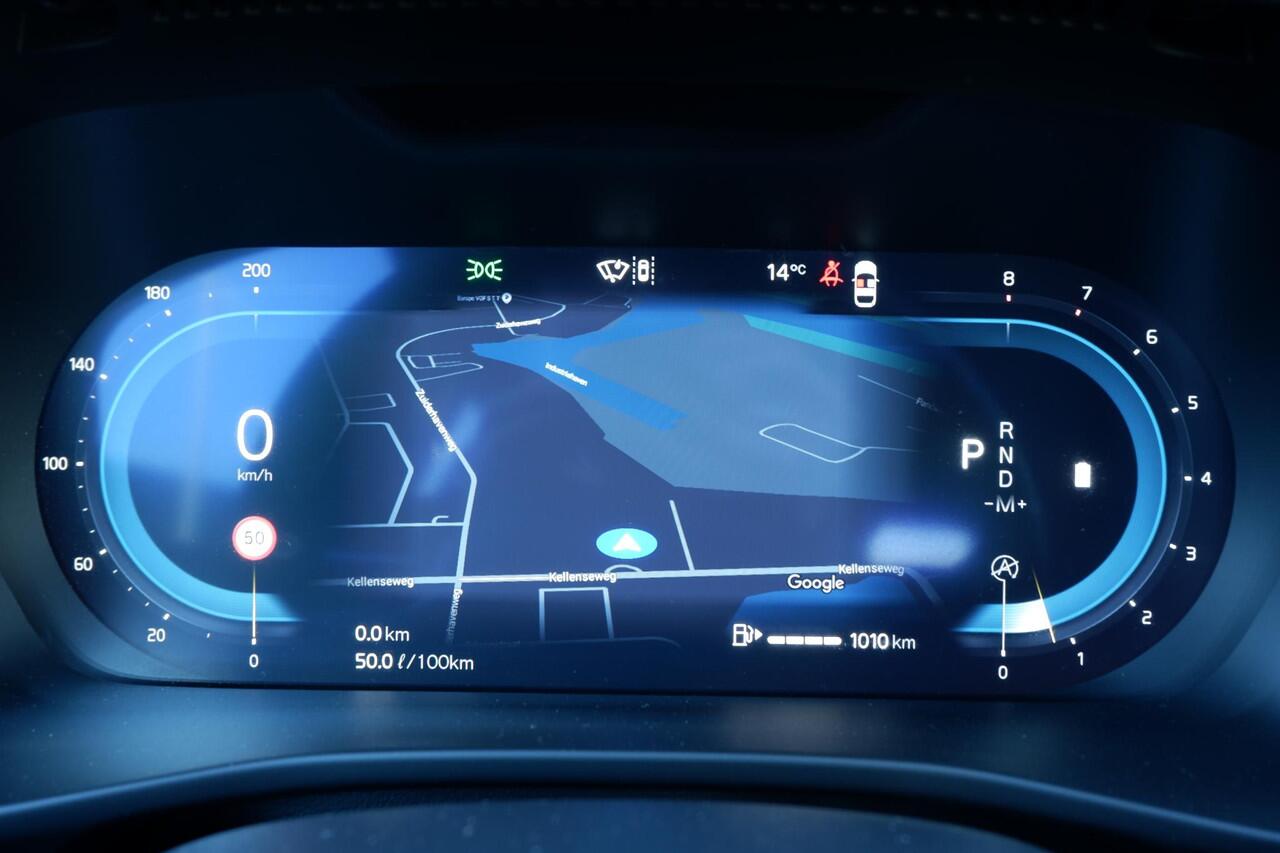 Volvo XC40 2.0 B4 Plus Dark | Verwarmbare voorstoelen | Verwarmbaar stuurwiel | Verwarmbare voorruit | Premium audio by Harman Kardon | Trekhaak | 19 inch Lichtmetalen velgen