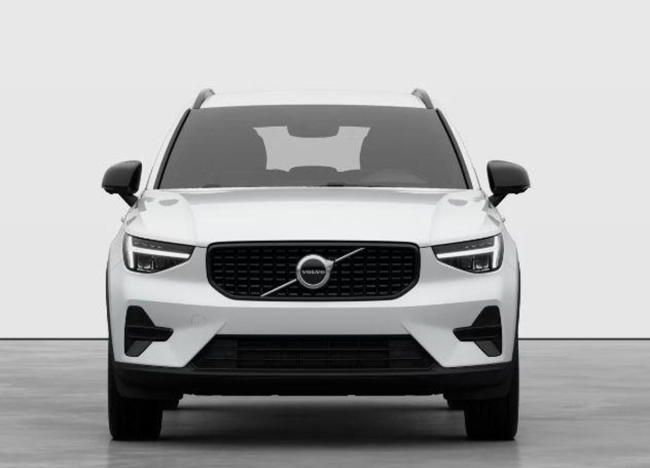 Volvo XC40 B4 211PK Automaat Plus Dark / Extra getint glas / Microtech/Nubuck / Camera achter
