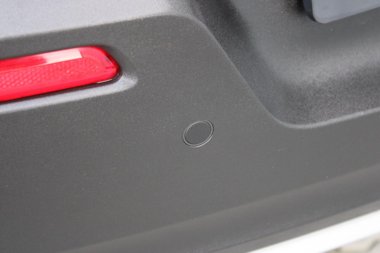 Volvo XC40 1.5 T3 Inscription | Incl. 12 maanden garantie | Cruise control | Climate control | Stoel/stuurverwarming | Apple carplay/Android auto | DAB radio | Parkeercamera | Lane assist |