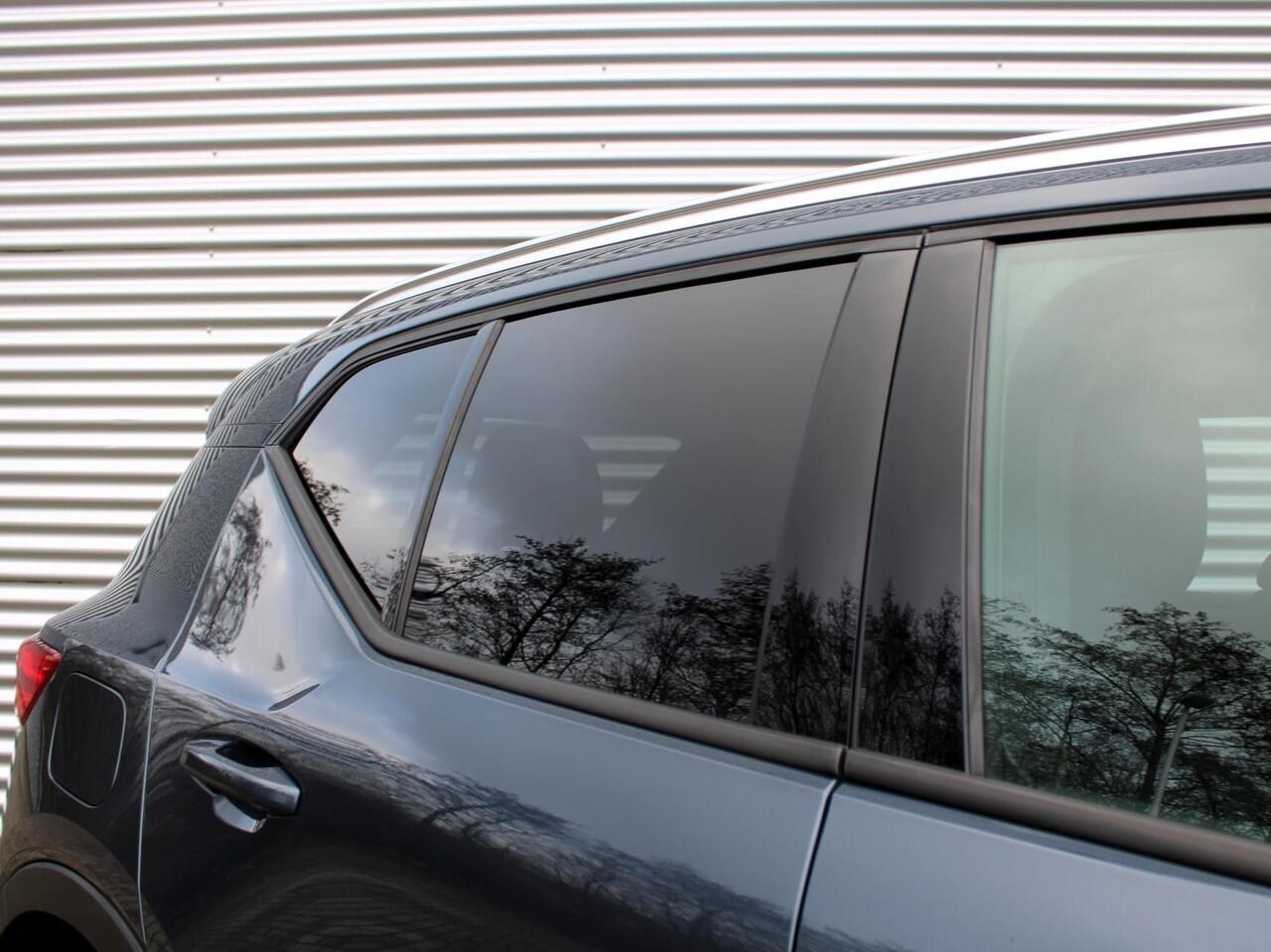 Volvo XC40 1.5 T3 Business Pro Automaat / 19" velgen / Trekhaak / DAB / BLISS