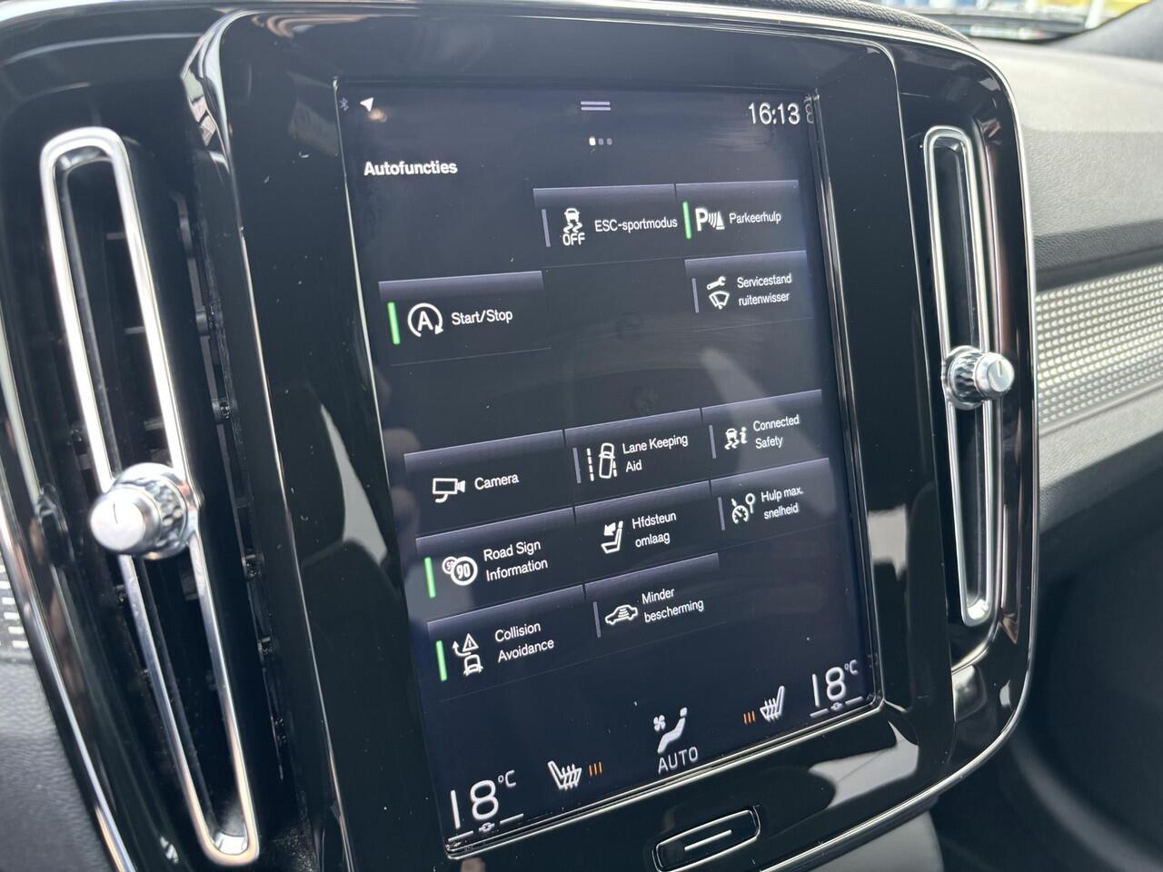 Volvo XC40 1.5 T3 R-Design / Navigatie / Camera / Origineel Nederlands / Elektrische achterklep /