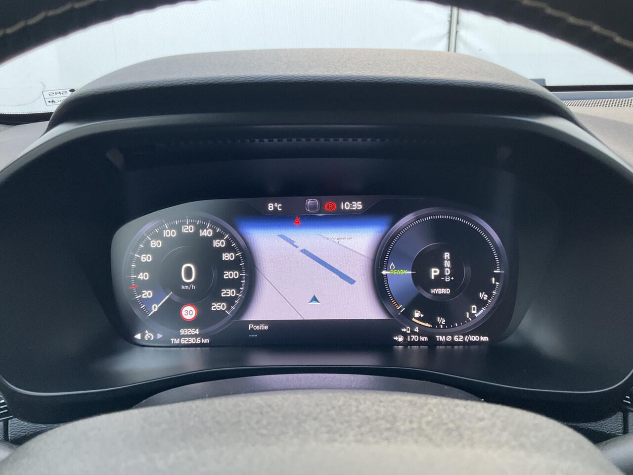 Volvo XC40 1.5 T5 262pk Recharge R-Design 360° HK Pano Trekhaak Stoel/Stuurverw. PHEV