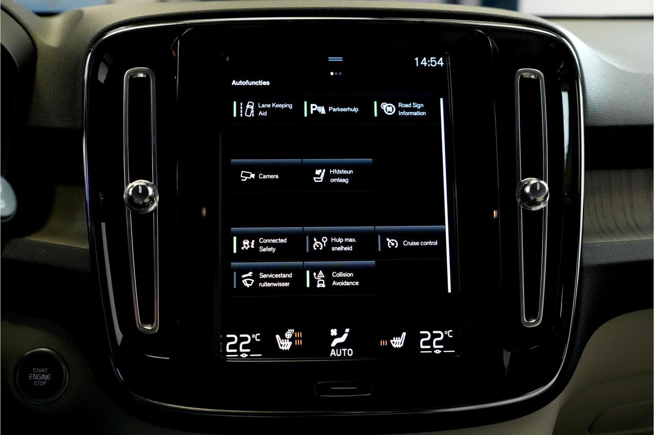 Volvo XC40 1.5 T5 193kW/262pk DCT7 Recharge Inscription PANORAMADAK + HARMAN/KARDON + NAPPALEER + EL.STOEL MET MEMORY + STOEL-&STUURVERWARMING + ADAPT.CRUISE + LANE ASSIST + NAVI SENSUS + KEYLESS ENTRY&GO + EL.TREKHAAK + CAMERA + PARKSENSOREN V&A + 19" LM-VELGEN!!