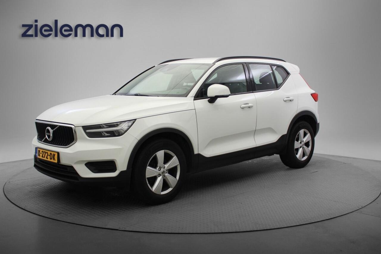 Volvo XC40 1.5 T2 Momentum Core - Cruise