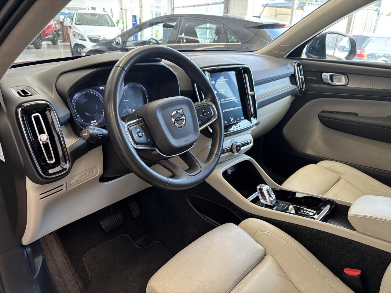 Volvo XC40 1.5 T5 Recharge Inscription * BLIS * CREME LEER Elektr+memory * HARMAN KARDON