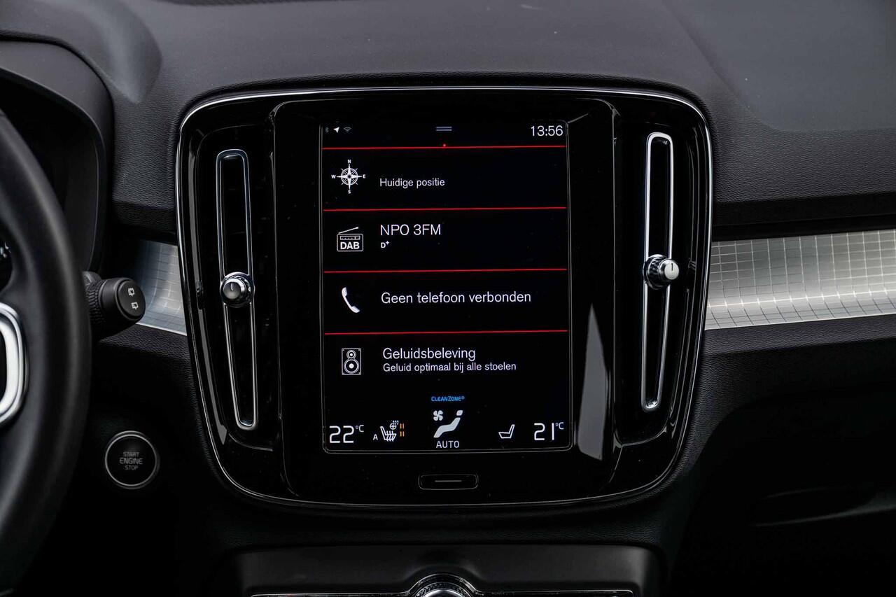 Volvo XC40 1.5 T4 Plug-in hybrid Plus Dark | Trekhaak | Stoel en Stuurverwarming | Harman Kardon | 19" Velgen | LED mistlampen |