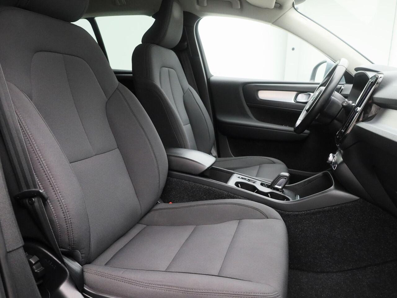 Volvo XC40 1.5 T5 Twin Engine Momentum Pro | KEYLESS | H&K | STOEL- EN STUURVERW.