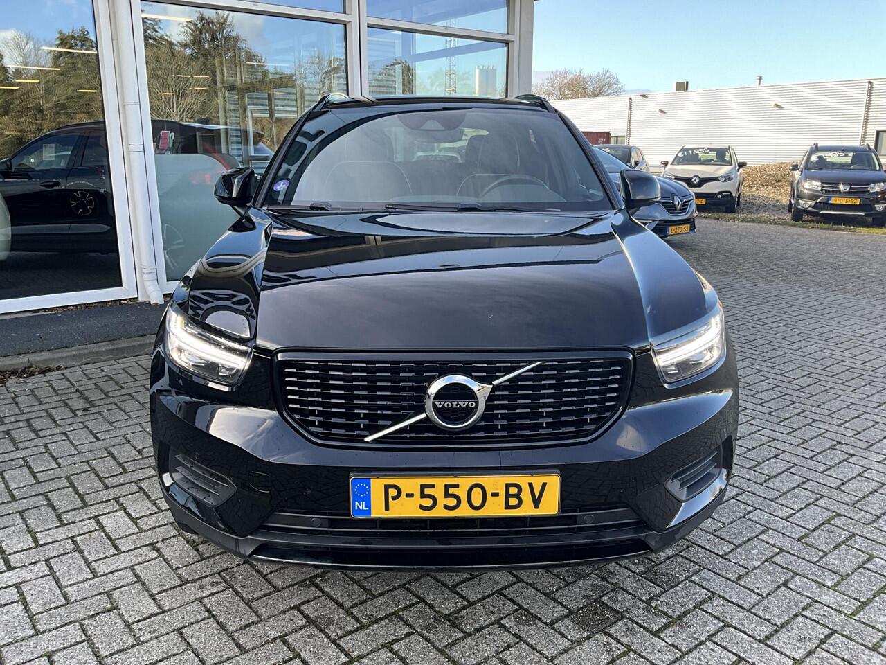 Volvo XC40 1.5 T2 R-Design Camera