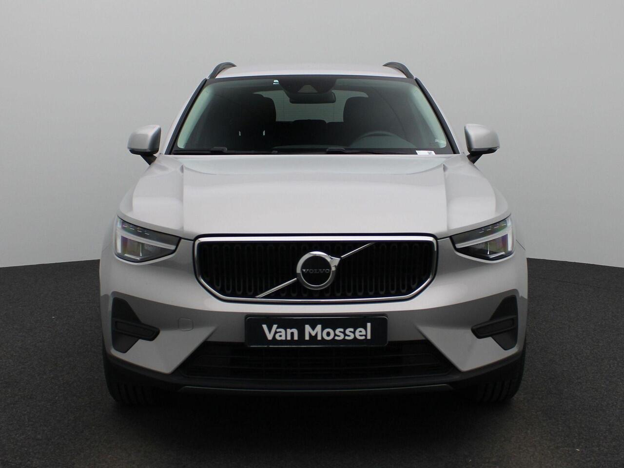 Volvo XC40 T2 Momentum Core | Navigatie | Camera | Apple Carplay/Android Auto