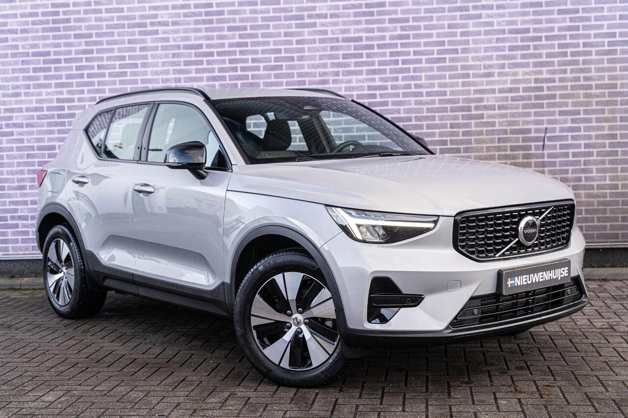 Volvo XC40 2.0 B4 Plus Dark | Trekhaak | Google | Dodehoekdetectie | Adaptieve Cruise Control | Stoel + stuurverwarming | 19" LM | Verwarmbare voorruit |