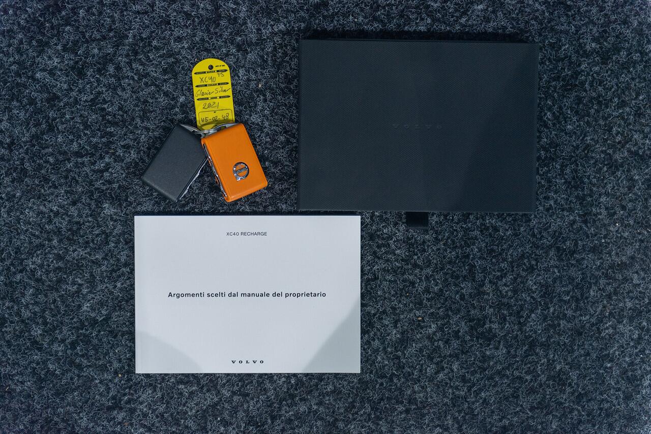 Volvo XC40 T5 Aut. Plug-In Hybrid Inscription Leder Parkeercamera 262pk