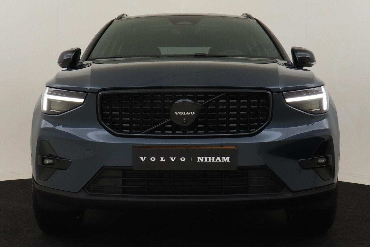 Volvo XC40 B4 (M-HYBRID) PLUS BLACK EDITION -PANO.DAK|HARMAN/KARDON|360°CAM|20"|POWER-SEATS|PRIVACY.GLAS|ADAP.LED
