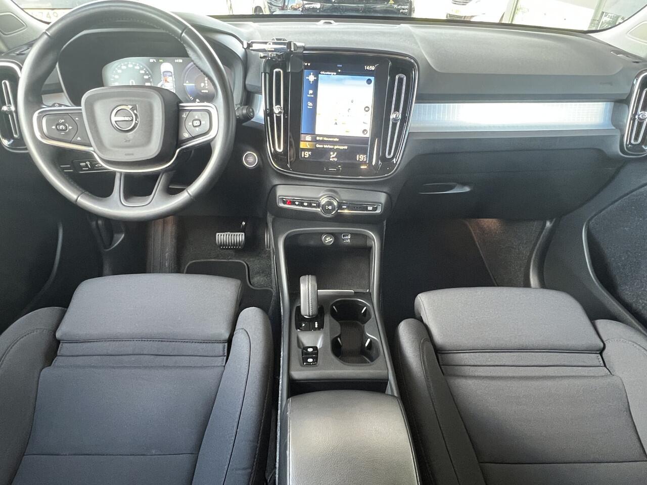 Volvo XC40 1.5 T5 Recharge 262 pk Business Pro Navigatie Camera Carplay ACC Bliss Pilot Assist 18 Inch Velgen DAB Sportstoel Keyless NL Auto 1e Eigenaar Plug-in Hybride