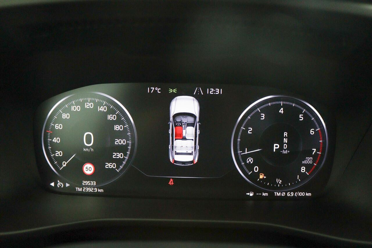 Volvo XC40 1.5 T2 Momentum Core | Navigatie | Parkeercamera