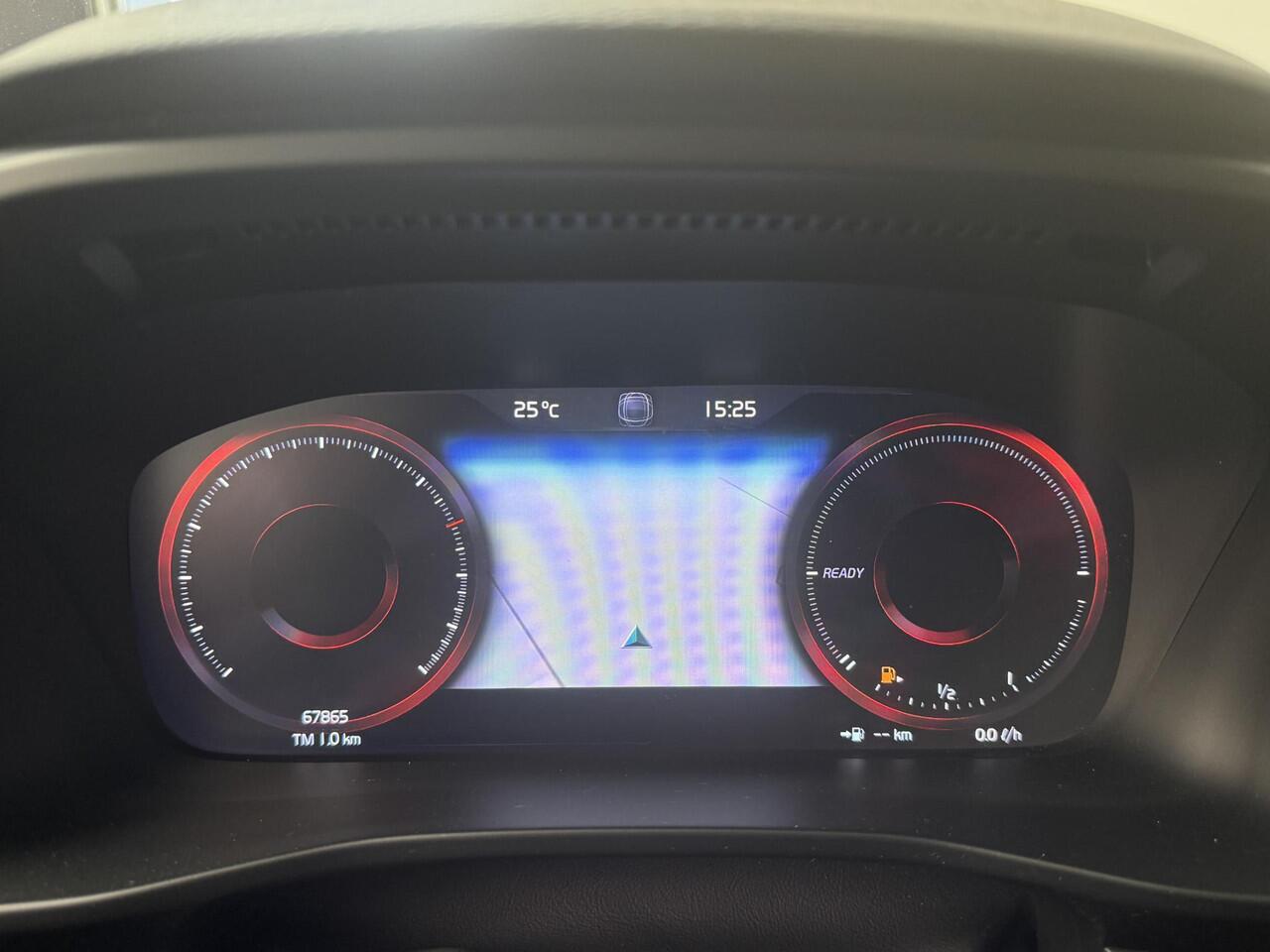 Volvo XC40 1.5 T5 Recharge R-Design | Panoramadak | Harman/Kardon | Navigatie | Elektrisch Bedienbare Achterklep |