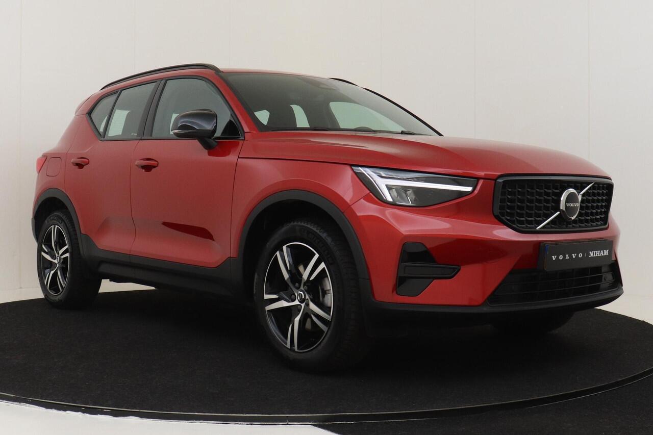 Volvo XC40 B4 (M-HYBRID) PLUS DARK -CAMERA|ADAP.CRUISE|VERW.VOORRUIT|TREKHAAK|HARMAN/KARDON