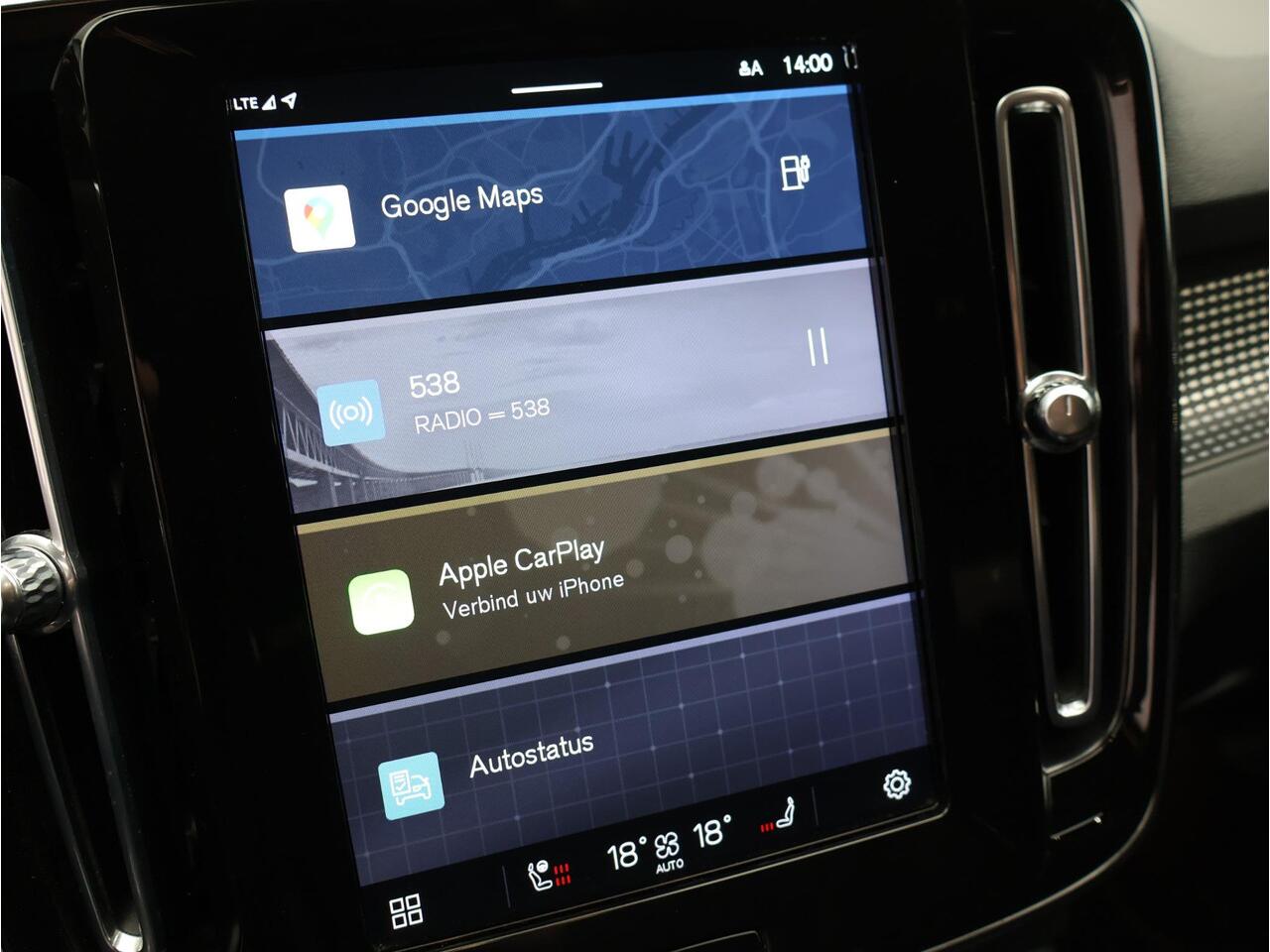 Volvo XC40 Recharge P8 AWD R-Design 93% SOH / Trekhaak / Elektr. bed. stoelen / Stuur+stoelverwarming / Keyless / Adaptive Cruise / Pilot Assist /