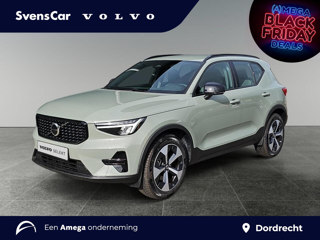 Volvo XC40 2.0 B4 Plus Dark | Trekhaak | Verwarmbare voorruit | Keyless Entry | Stoelverwarming |