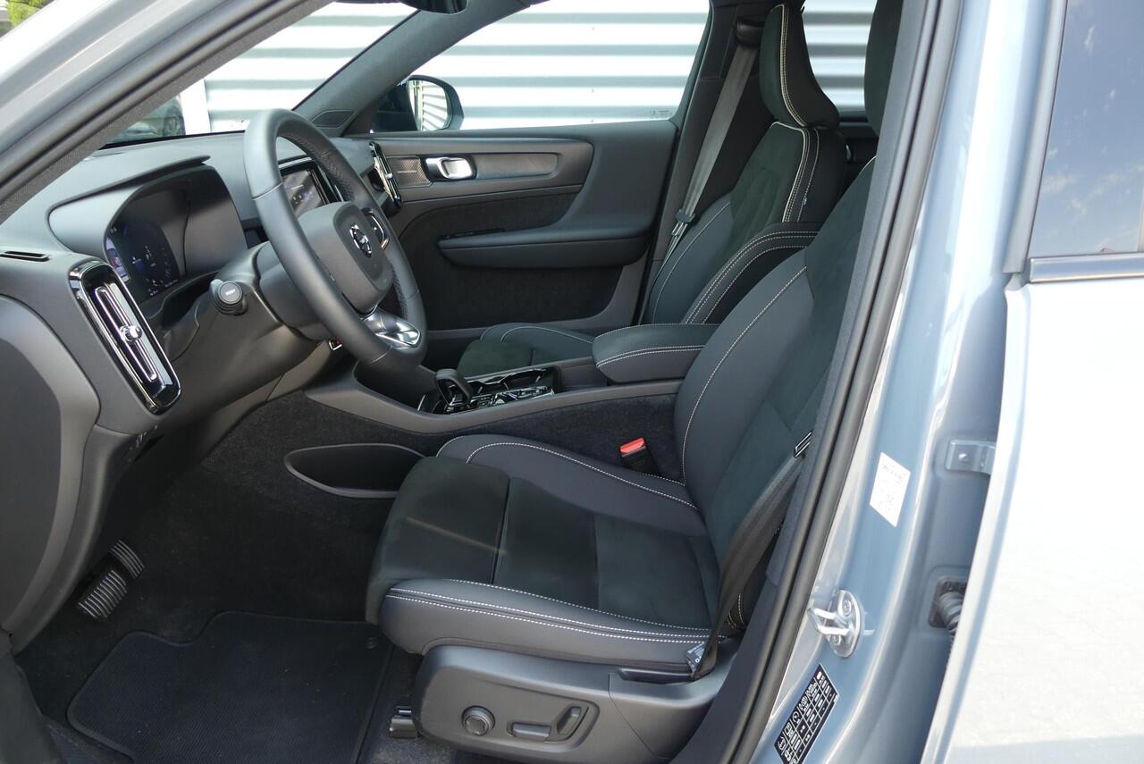 Volvo XC40 1.5 T4 Recharge R-Design FACELIFT! ADAPTIEVE CRUISE, MEMORY SEAT, HARMAN/KARDON, STOELVERWARMING, CLIMA, NAVI, ELEK. ACHTERKLEP, 9.673KM