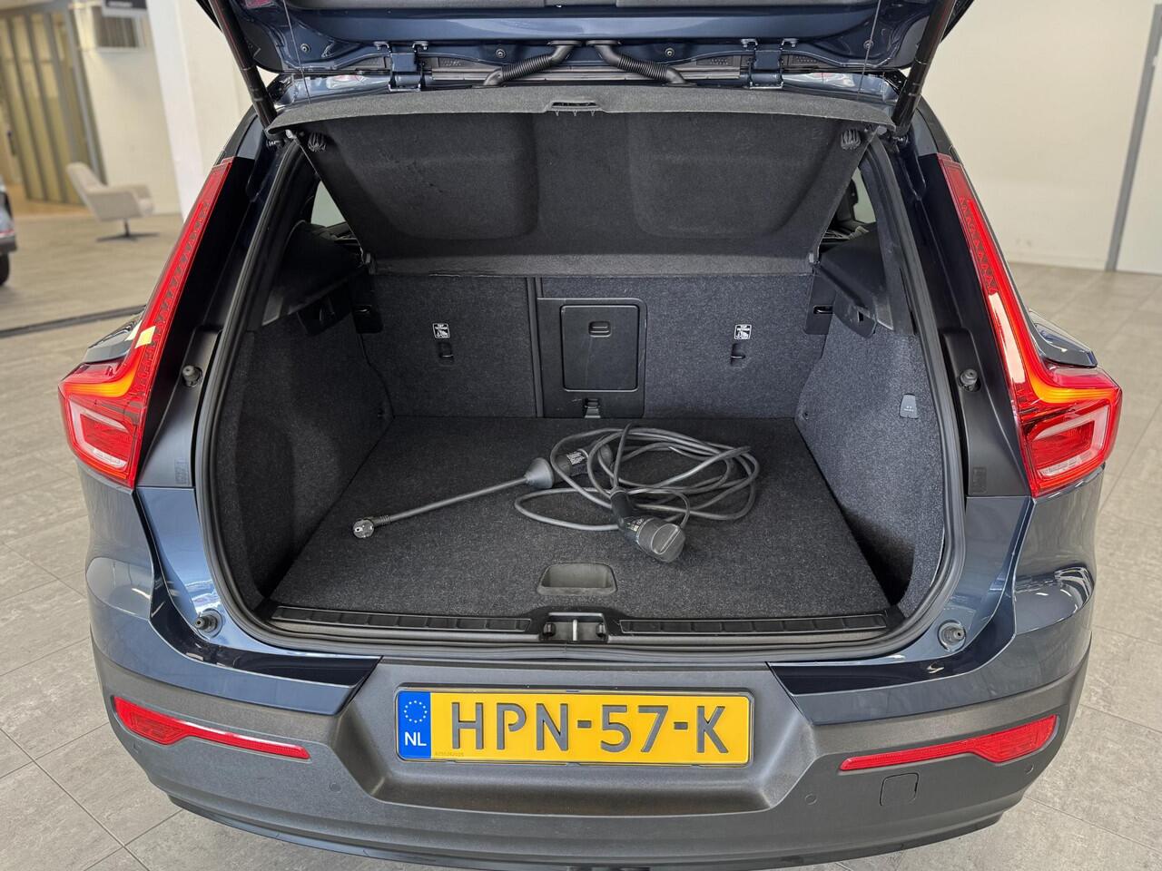 Volvo XC40 1.5 T4 Recharge R-Design | PANO | CAMERA | 20" LMV | HALF-LEDER |