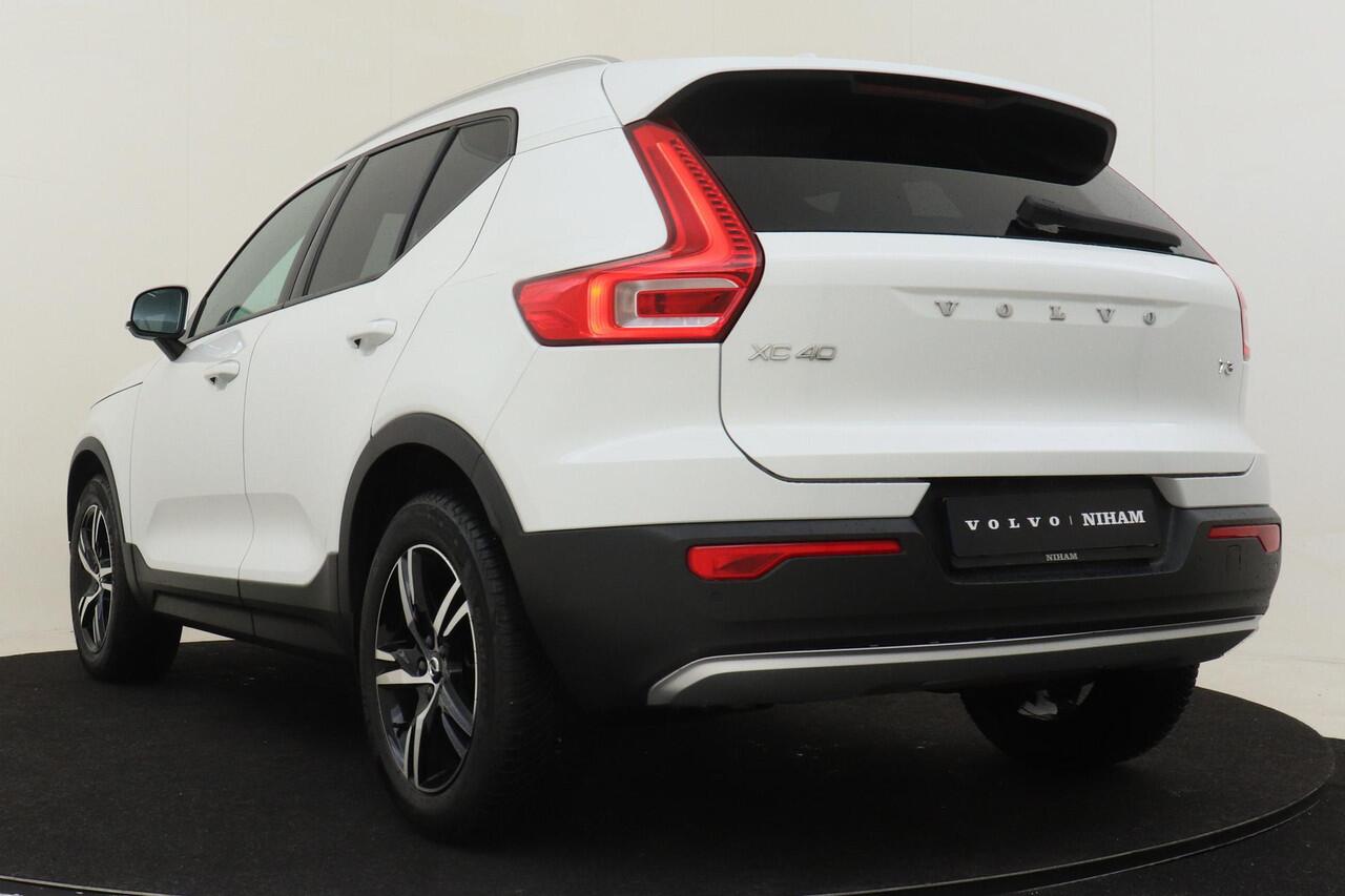 Volvo XC40 T3 AUT. MOMENTUM -PANO.DAK|HARMAN/KARDON|CAMERA|TREKHAAK|CRUISE|18"