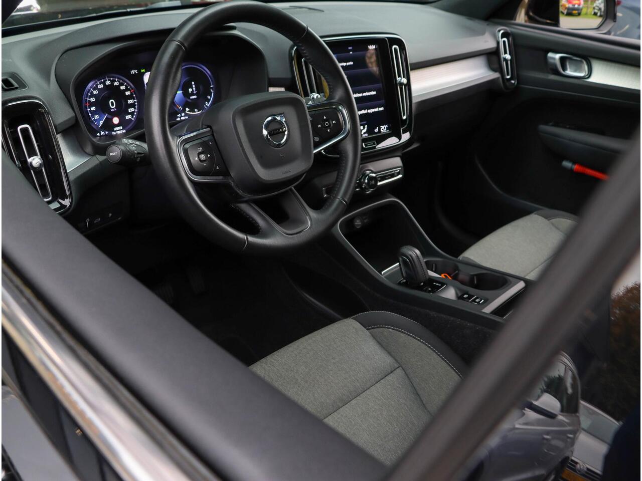 Volvo XC40 T4 Recharge Inscription Expression 211PK Climate Pack