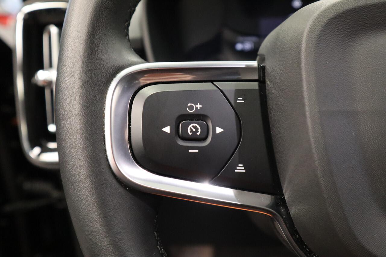 Volvo XC40 Single Motor Extended Range Plus 82 kWh ACC 20'' PDC Keyless Entry/Go 24 maanden garantie mogelijk (*vraag naar de voorwaarden)