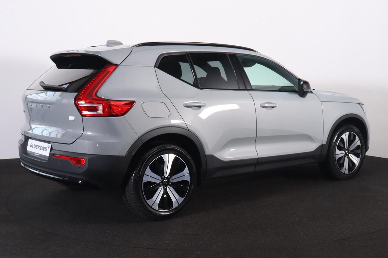 Volvo XC40 T5 Recharge Plus Dark - IntelliSafe Assist - 360º Camera - Harman/Kardon audio - Verwarmde voorstoelen & stuur - Parkeersensoren voor & achter - Elektr. bedienb. voorstoelen met geheugen links - Draadloze tel. lader - Extra getint glas - 19' LMV