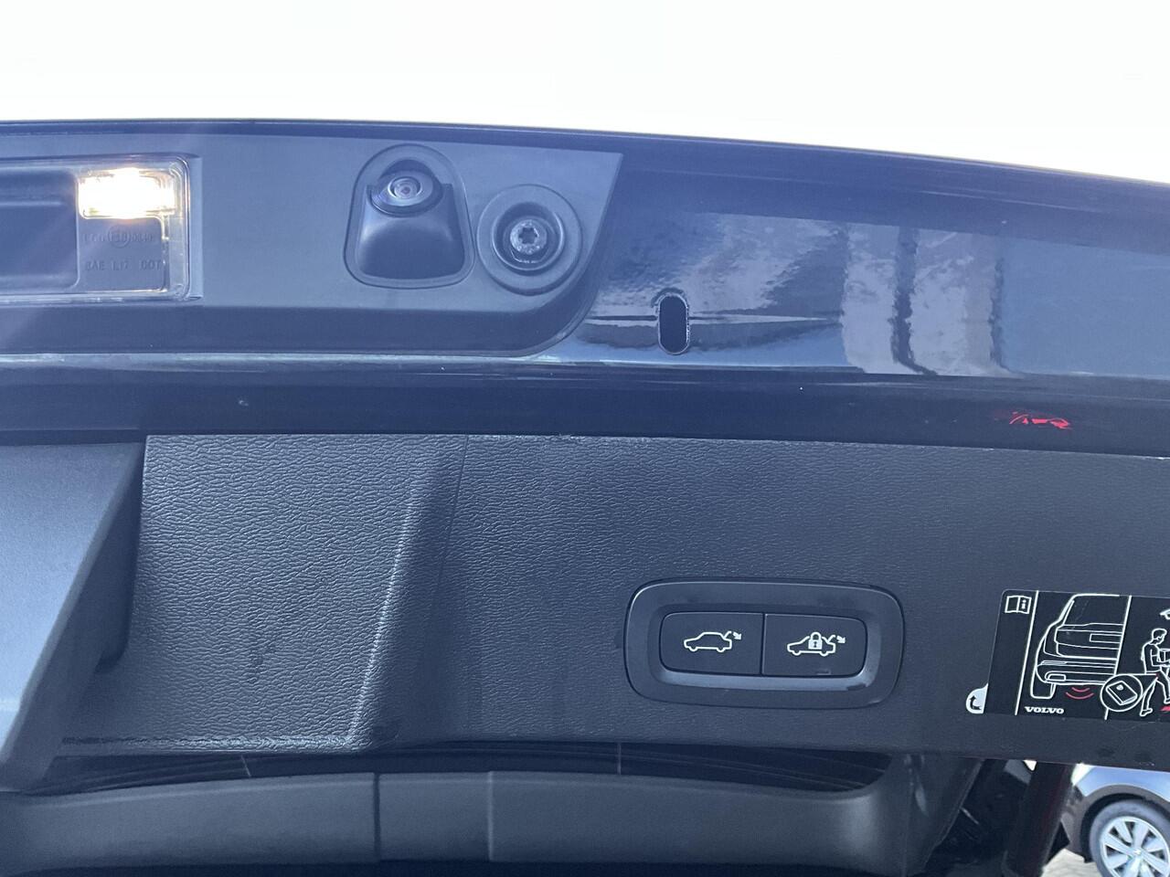 Volvo XC40 1.5 T2 R-Design Camera