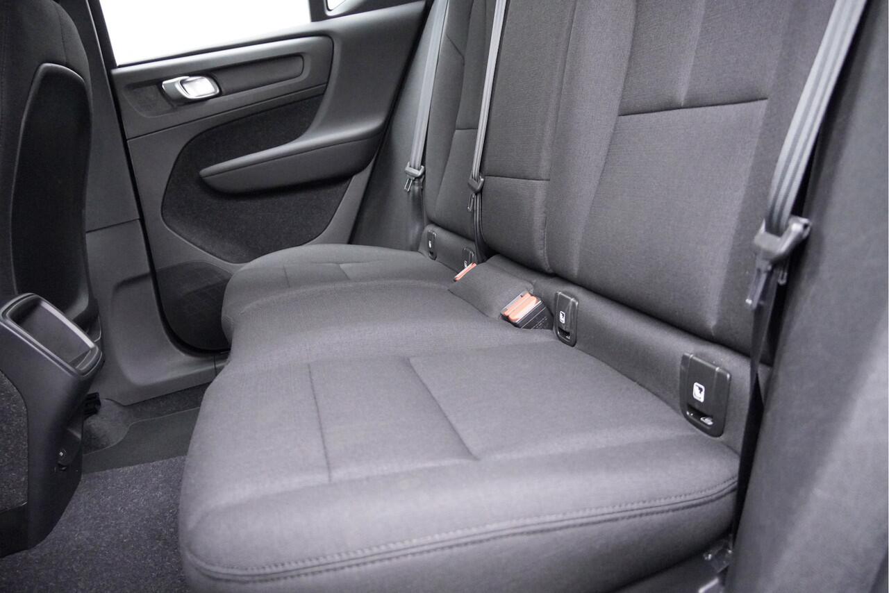 Volvo XC40 1.5 T2 Automaat! Momentum Core BJ2021 Lmv 17" | Led | Pdc | Navi | App-Connect | Climate control | Cruise control | Getint glas