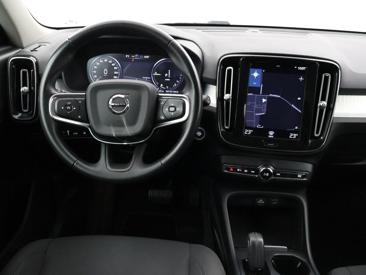 Volvo XC40 1.5 T4 RECHARGE 211 PK PHEV ORIG. NL BTW | CAMERA | APPLE CARPLAY | 18 INCH | DAB