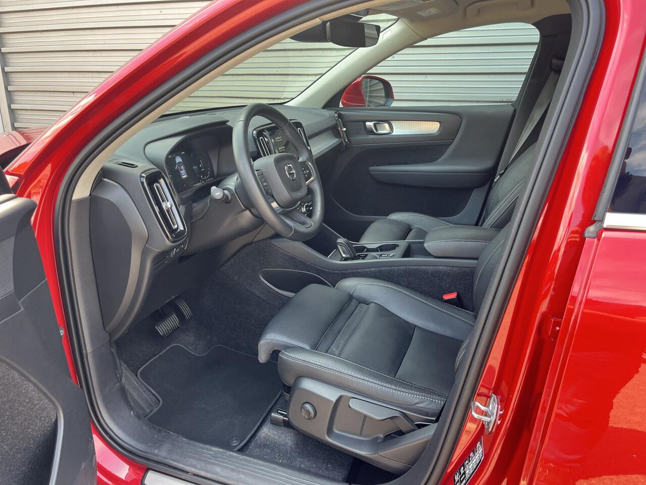 Volvo XC40 1.5 T4 Recharge Inscription Expression / achteruitrijcamera / BLIS / stoel & stuurverwarming /