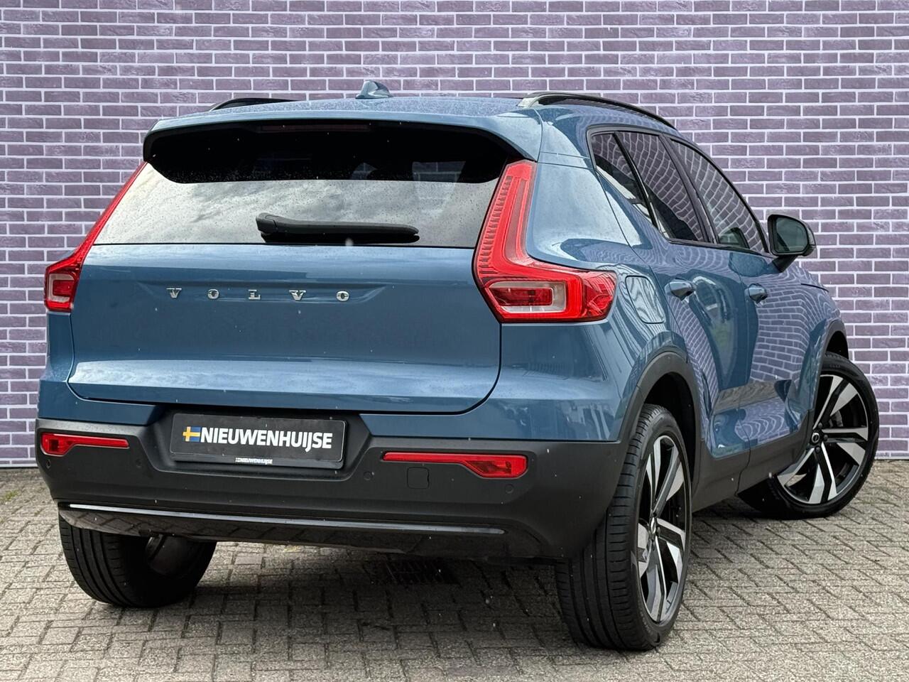 Volvo XC40 2.0 B4 AWD Ultimate Dark | Facelift | Leder | Memory | Panorama-schuifdak | 360° Camera | Harman/Kardon | Keyless Entry | Stuur + Stoel verwarming |