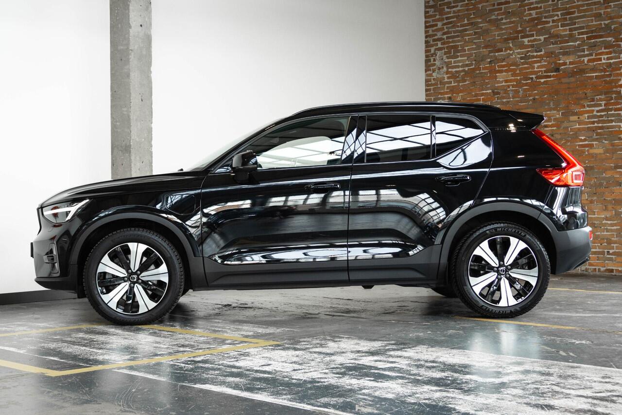 Volvo XC40 T5 Recharge Inscription | Harman Kardon Premium Audio | Panoramadak | 4-seizoenen banden | 360° parkeercamera | Stoeverwarming | BLIS | Adaptive Cruise Control | Parkeersensoren voor + achter | Navigatie