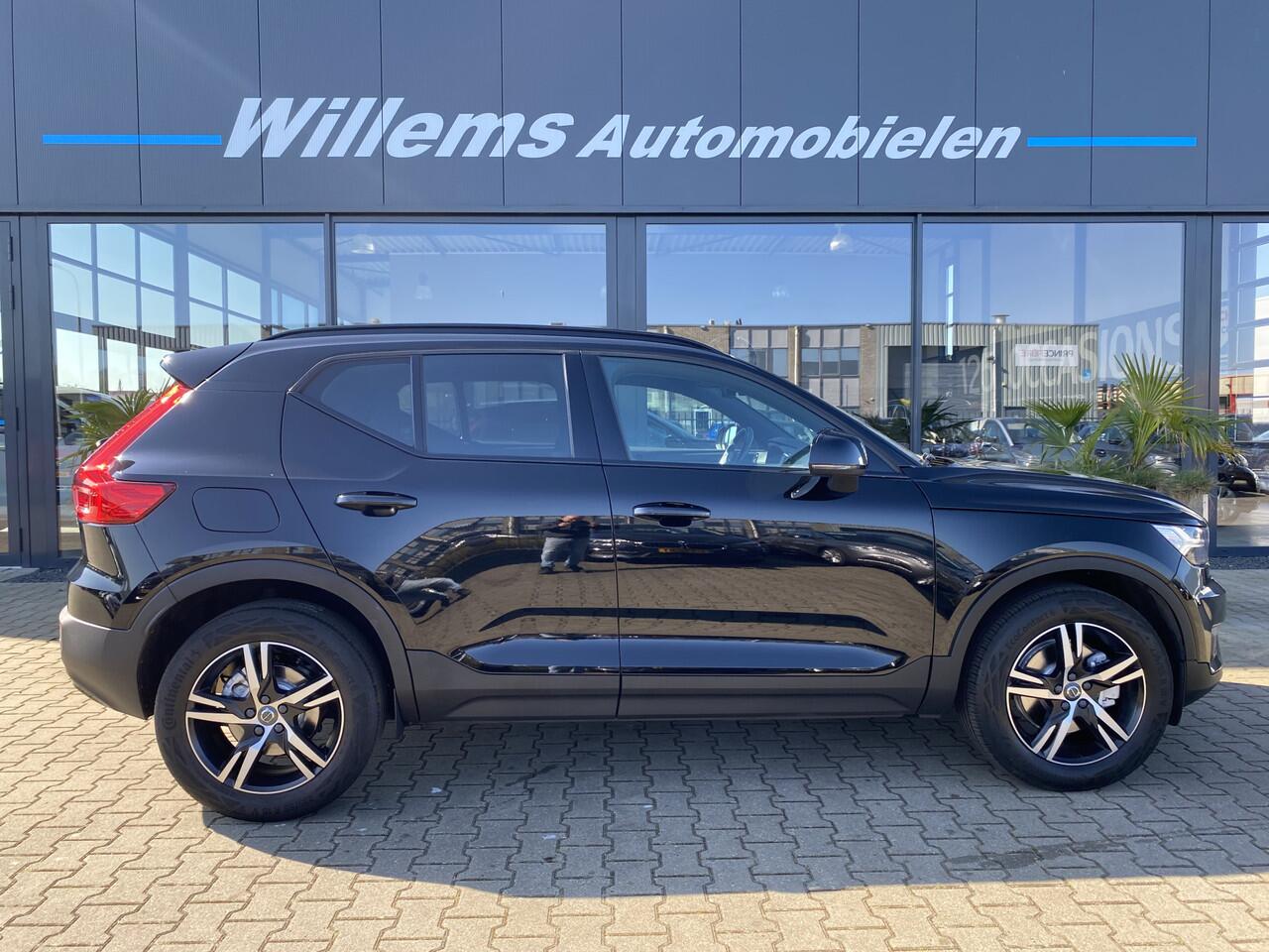 Volvo XC40 2.0 B 4 R-Design Stoelverwarming, Camera & App-Connect