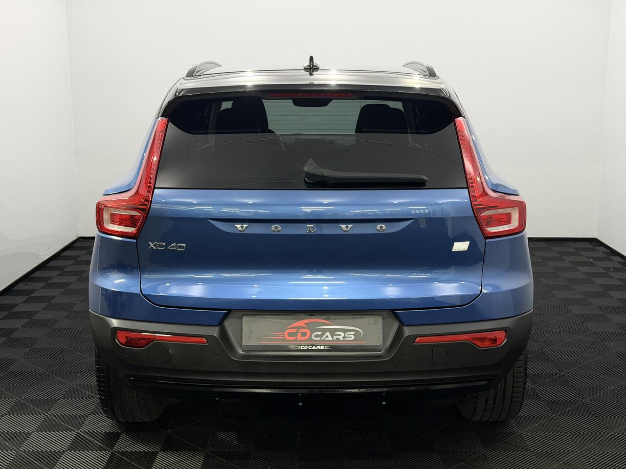 Volvo XC40 1.5 T4 Recharge R-Design Expression Leder, Camera, Navi, Harman/Kardon, Winterpakket, Cruise control adaptief, Elektrische achterklep