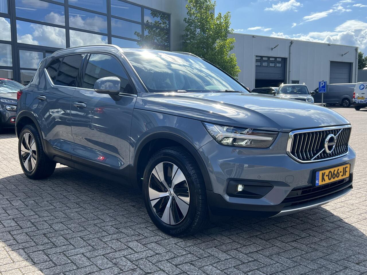 Volvo XC40 1.5 T5 Recharge 262 pk Business Pro Navigatie Camera Carplay ACC Bliss Pilot Assist 18 Inch Velgen DAB Sportstoel Keyless NL Auto 1e Eigenaar Plug-in Hybride