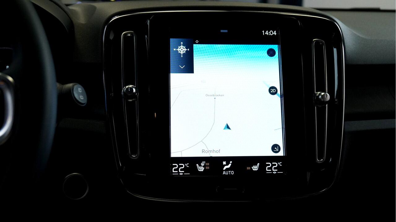 Volvo XC40 1.5 T4 Plug-in Hybrid 155kW/211pk DCT7 Ultimate FACELIFT! PANORAMADAK + HARMAN/KARDON + ADAPT.CRUISE + PILOT ASSIST + NAVI SENSUS + BLIS + LANE ASSIST + EL.STOELEN + STOEL-&STUURVERWARMING + CAMERA + KEYLESS + PARKSENSOREN V&A + 19" LM-VELGEN!!