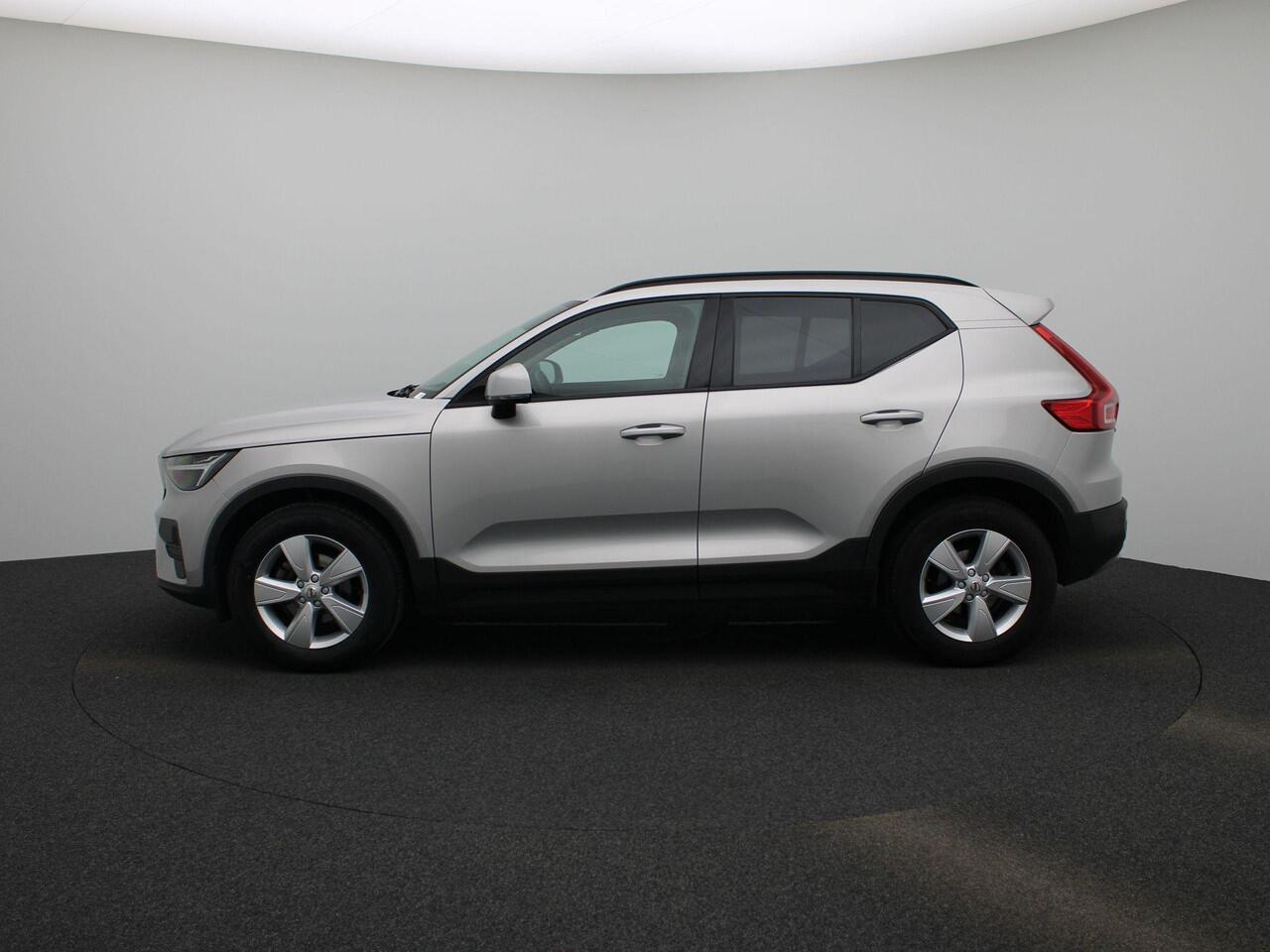 Volvo XC40 T2 Momentum Core | Navigatie | Camera | Apple Carplay/Android Auto