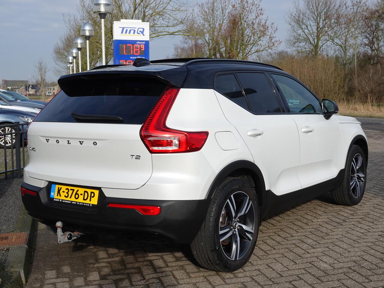 Volvo XC40 1.5 T2 R-Design PANO | TREKH. | H-LEER | PILOT + ACC | BLIS + CTA
