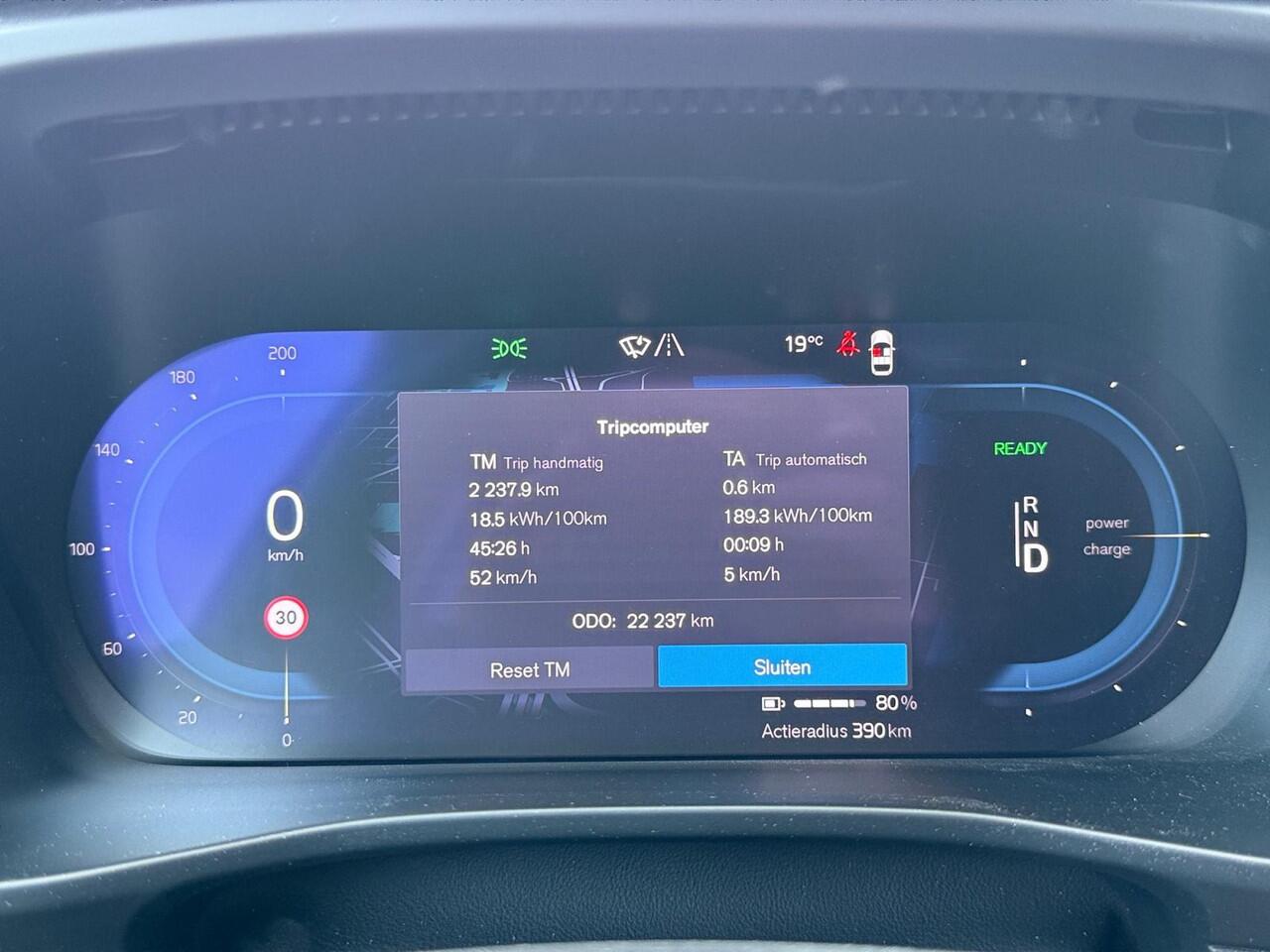 Volvo XC40 Recharge Twin Ultimate 82 kWh | Panoramadak | Harman/Kardon | Stoelverwarming | 360 graden camera |