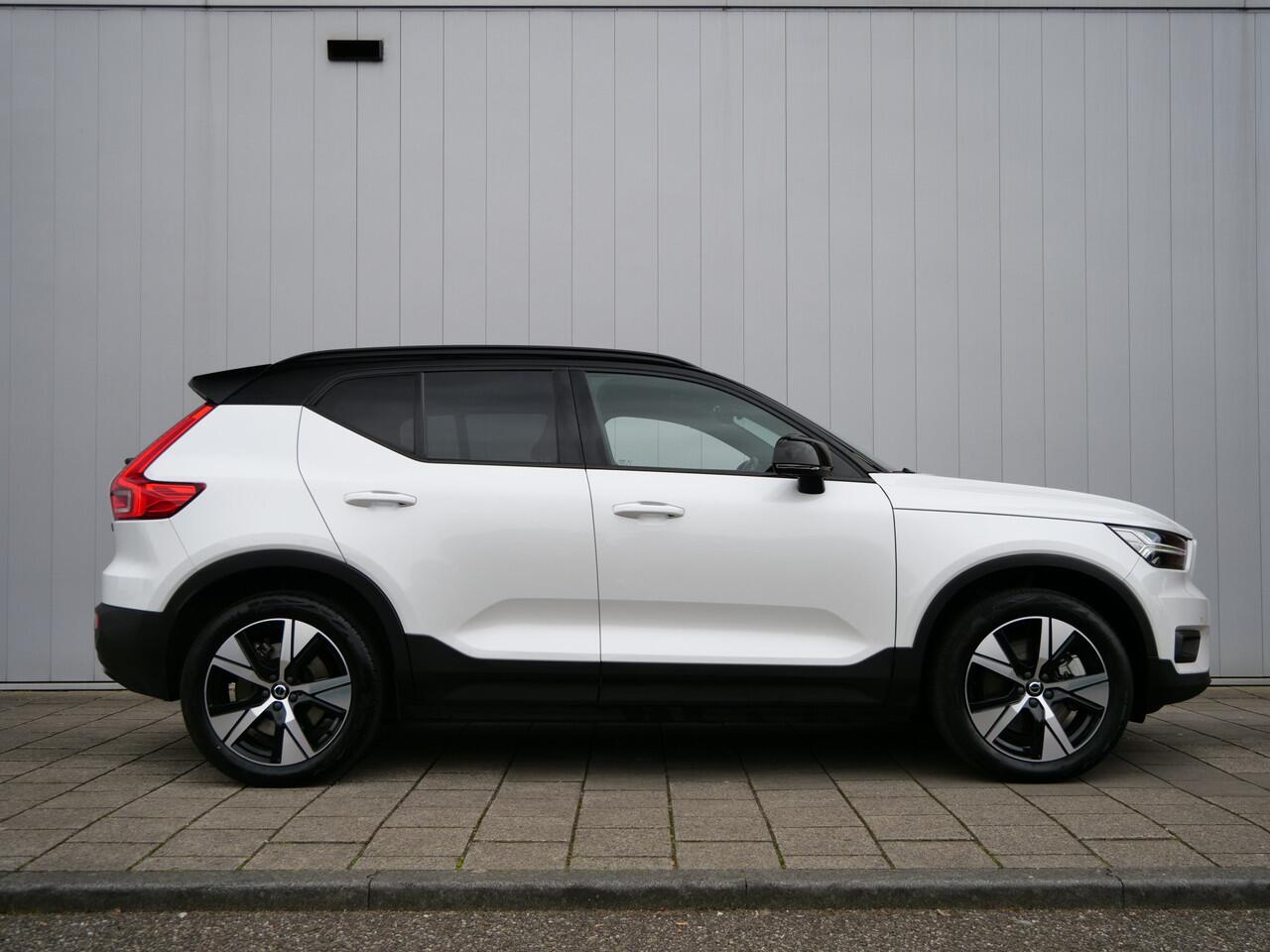 Volvo XC40 Recharge P8 408pk AWD R-Design Automaat SOH 92% / Trekhaak / Stuurverwarming / Adaptive cruise