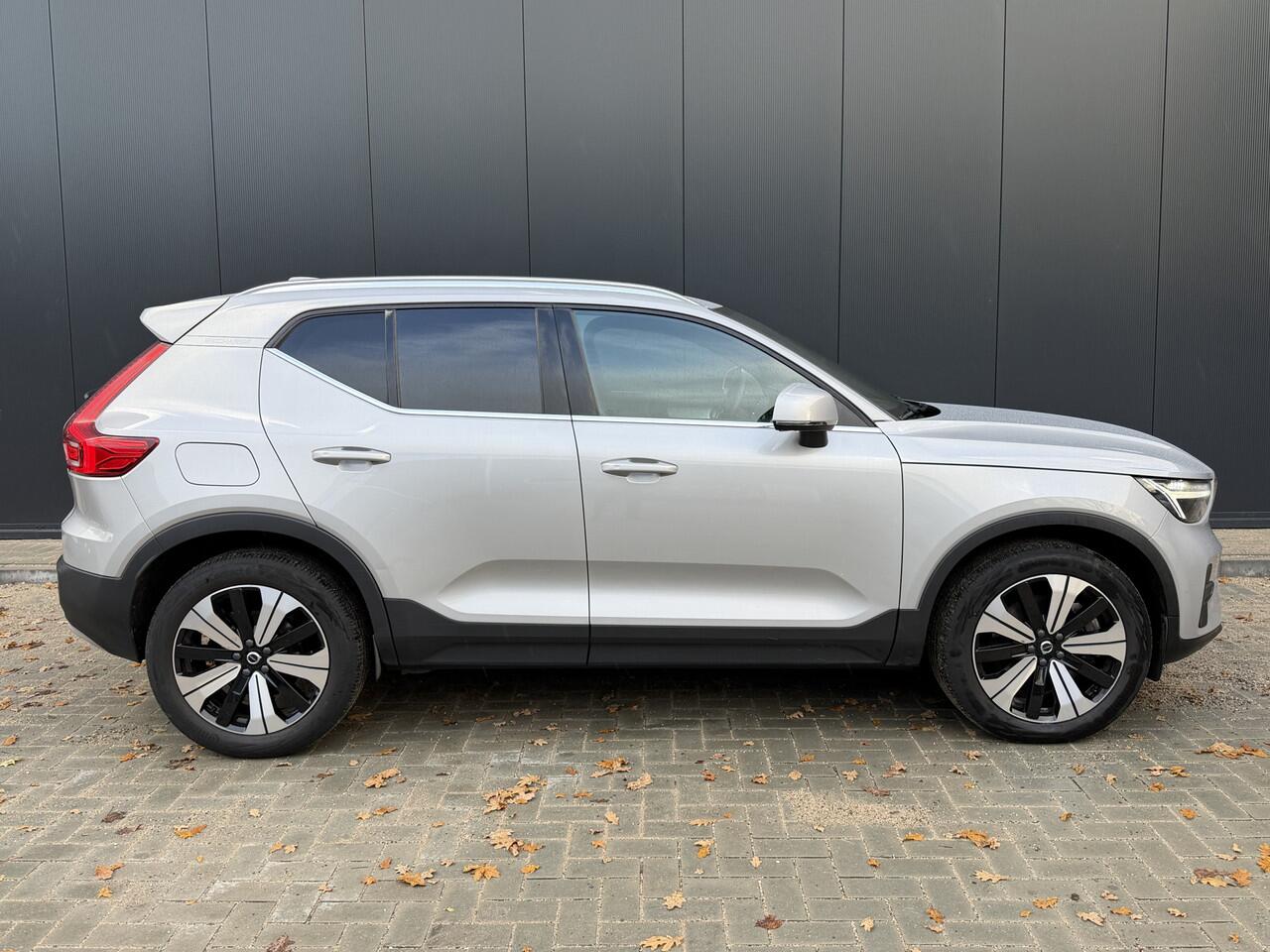 Volvo XC40 1.5 T4 Plug-in hybrid Core Bright 19 inch | Camera | Elektrische stoelen