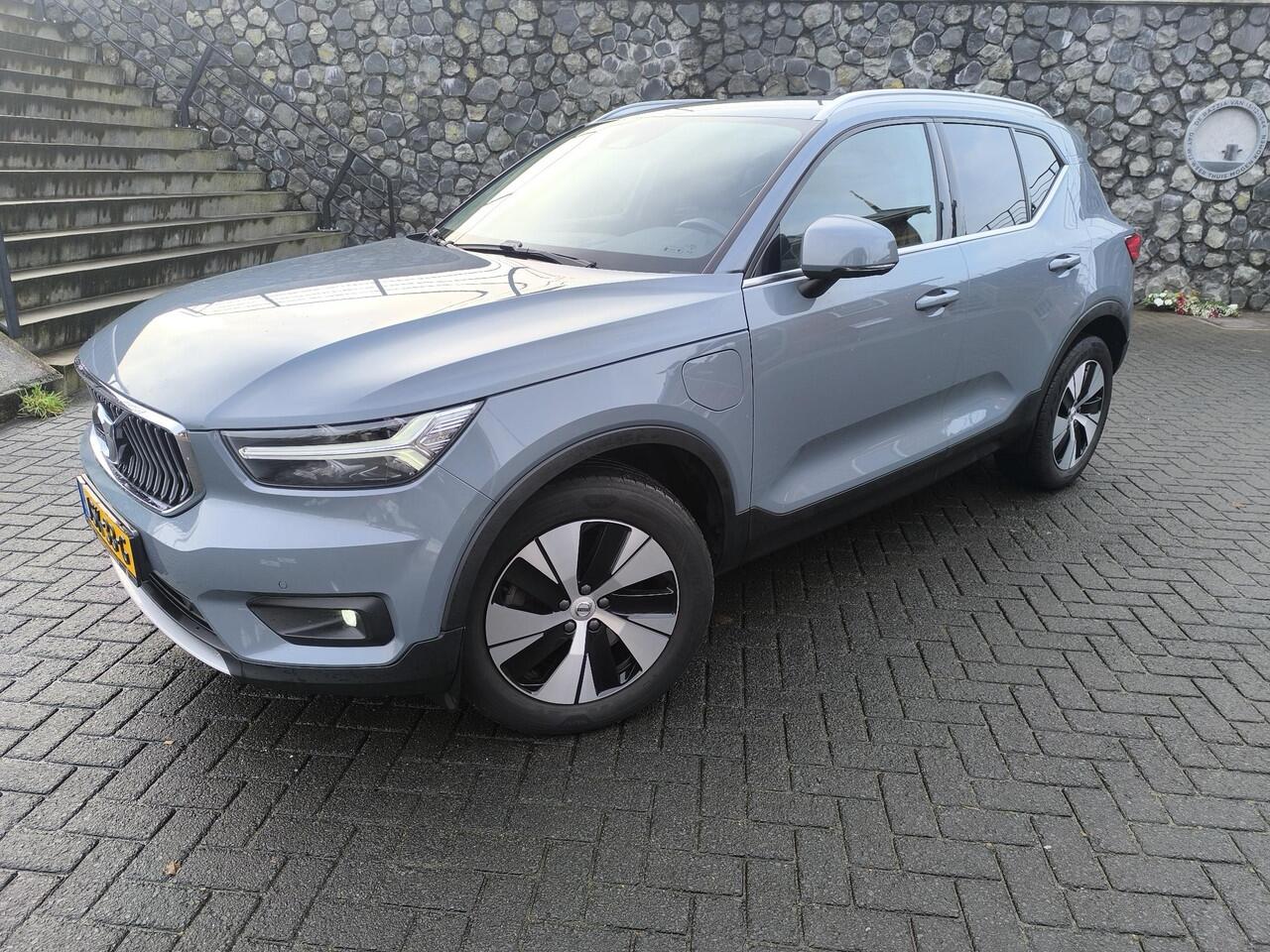 Volvo XC40 1.5 T4 Recharge Inscription Expression Leder sport interieur, stoel verwarming V+A electr verst geheugen stoel, voorruit verwarming,carplay, electr A klep