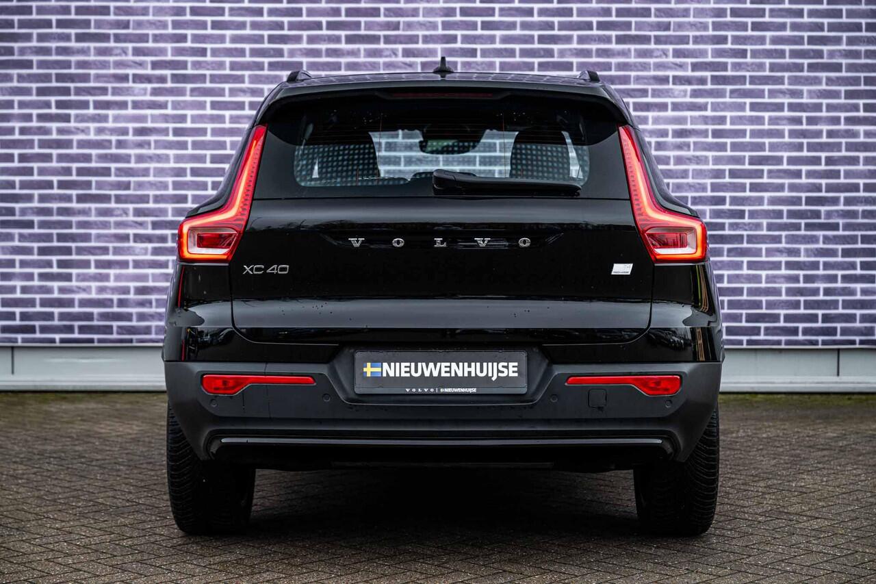Volvo XC40 1.5 T4 Plug-in hybrid Plus Dark | Trekhaak | Stoel en Stuurverwarming | Harman Kardon | 19" Velgen | LED mistlampen |