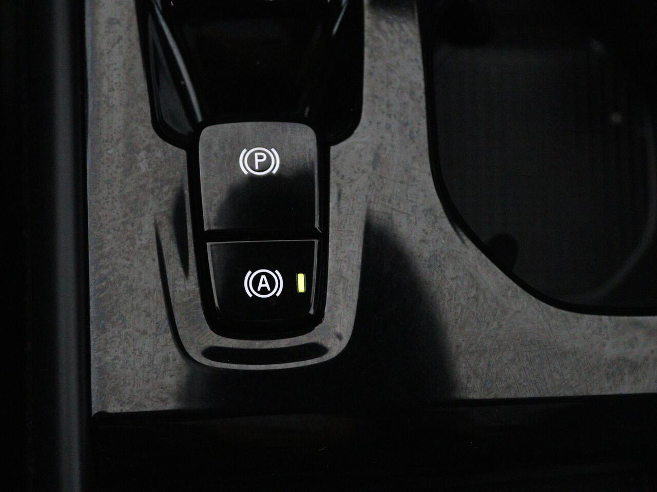 Volvo XC40 1.5 T5 Recharge Inscription Panoramadak | R-Design | PHEV | Lounge Pack