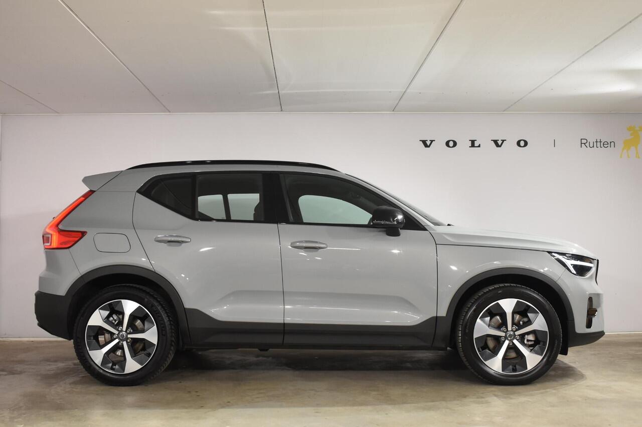 Volvo XC40 B4 211PK Automaat Plus Dark / Navigatie / Adaptive Cruise / Harman Kardon / Stuur- & Stoelverwarming / Elektrische achterklep / Achteruitrijcamera / Elektrische stoelverst. met geheugen / Trekhaak
